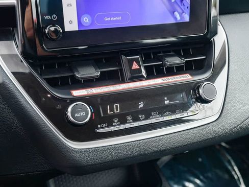 Used 2025 Toyota Corolla LE FWD image 20