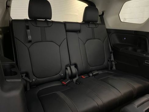 Used 2025 Honda Pilot EX-L image 22
