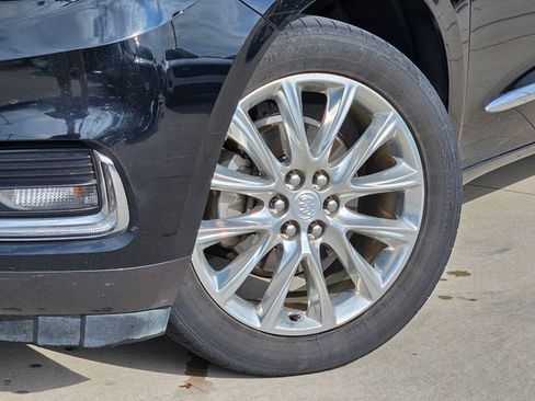 Used 2019 Buick Enclave Premium w/ LPO, Luxury Package image 7