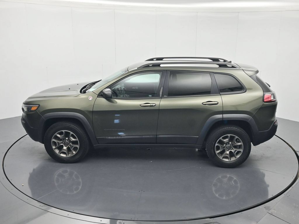 Used 2020 Jeep Cherokee Trailhawk w/ Cold Weather Group AWD/4WD image 35