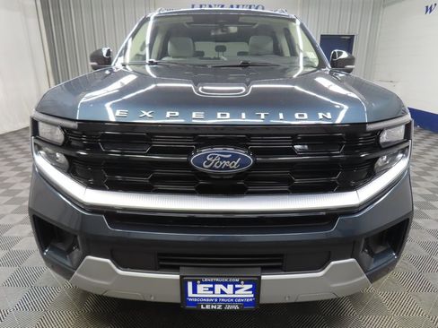 Used 2025 Ford Expedition Max Platinum w/ Platinum Ultimate Package AWD/4WD image 57