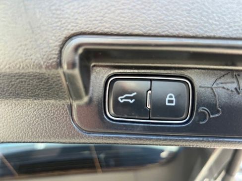 Certified 2022 Ford Explorer XLT w/ Equipment Group 202A image 26