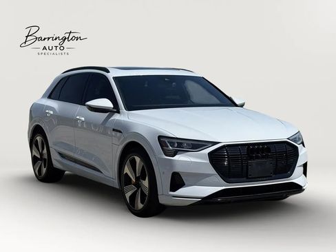Used 2022 Audi e-tron Premium Plus w/ Premium Plus Package AWD/4WD image 3