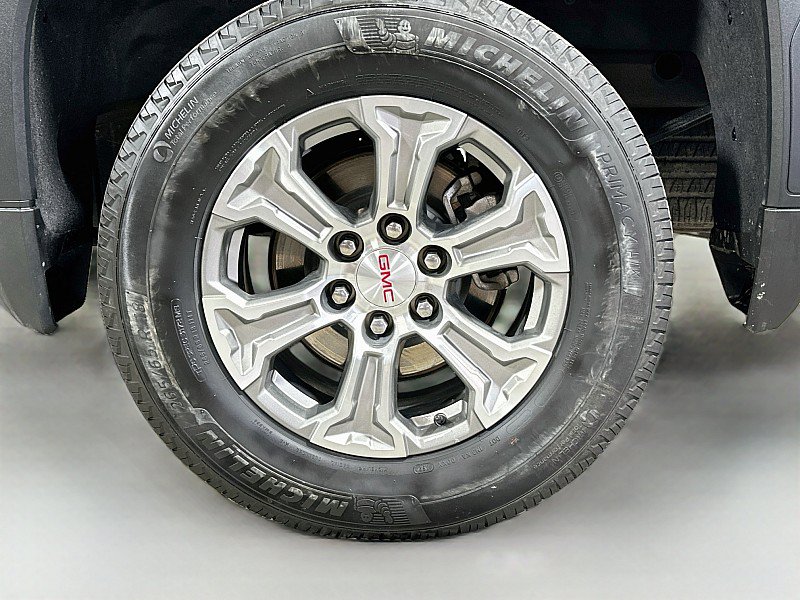 Used 2025 GMC Sierra 1500 SLT AWD/4WD image 30