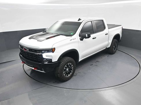 Used 2024 Chevrolet Silverado 1500 ZR2 image 34