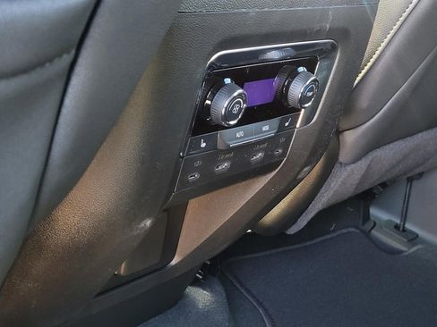 New 2026 Chevrolet Suburban High Country image 15