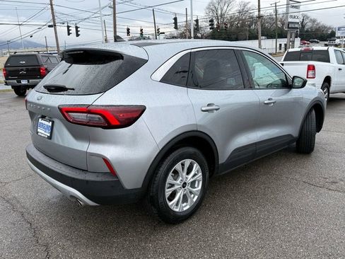 Used 2023 Ford Escape Active w/ Cold Weather Package image 4