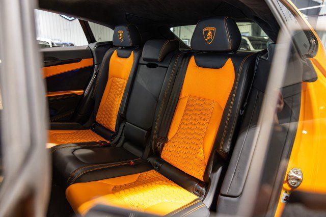 Used 2022 Lamborghini Urus AWD/4WD image 18