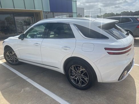 Used 2024 Genesis GV70 2.5T w/ Advanced Package image 2