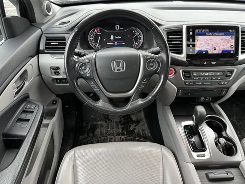 Used 2019 Honda Ridgeline RTL-T image 12