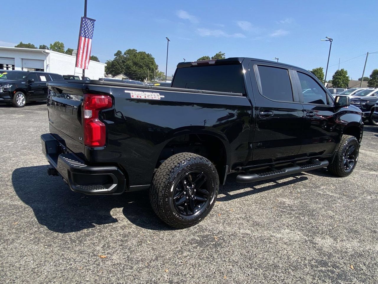 Used 2020 Chevrolet Silverado 1500 LT Trail Boss AWD/4WD image 8