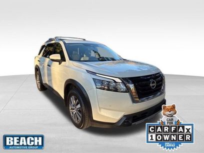 Used 2023 Nissan Pathfinder SL