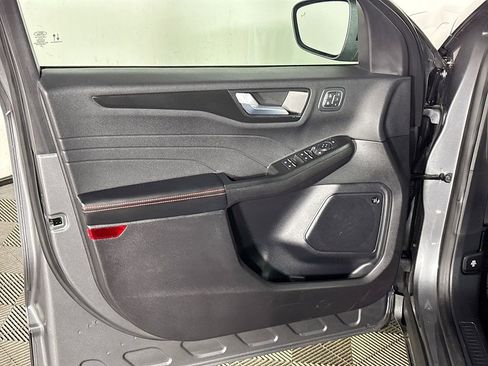 Used 2022 Ford Escape SEL w/ SEL Stealth AWD Package image 10