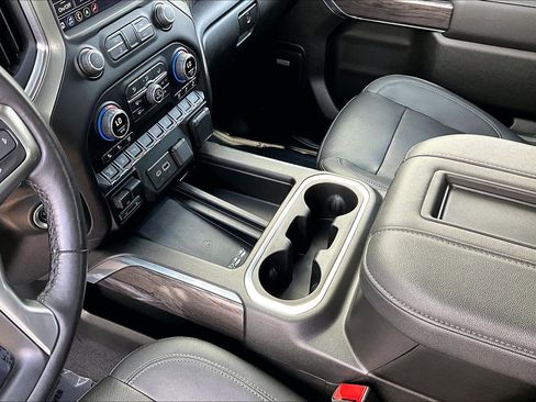 Used 2022 Chevrolet Silverado 2500 LTZ w/ Z71 Chrome Sport Edition image 17