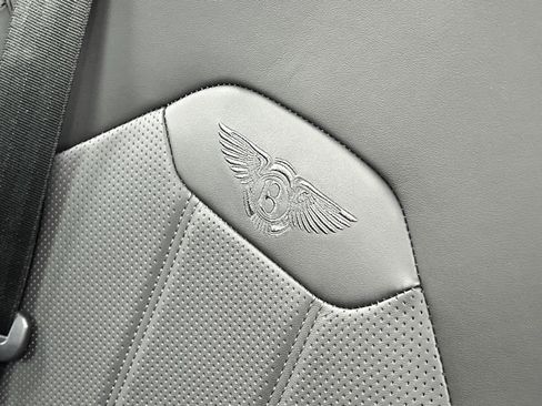 Certified 2022 Bentley Bentayga image 45