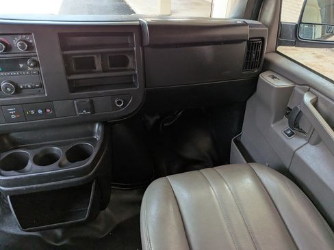 Used 2023 Chevrolet Express 3500 LS RWD image 12