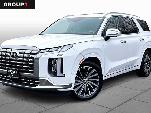 Used 2024 Hyundai Palisade Calligraphy image 1