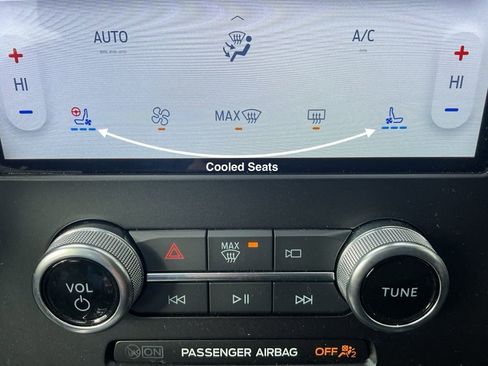 Used 2024 Ford Edge Titanium w/ Equipment Group 301A image 16