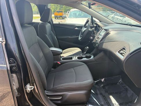 Used 2016 Chevrolet Cruze LT FWD image 19