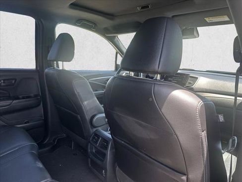 Used 2023 Honda Passport EX-L image 28