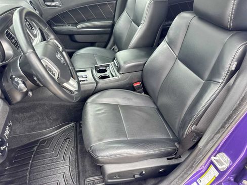 Used 2014 Dodge Charger R/T RWD image 16