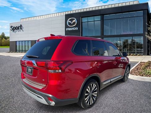 Used 2020 Mitsubishi Outlander SE image 3