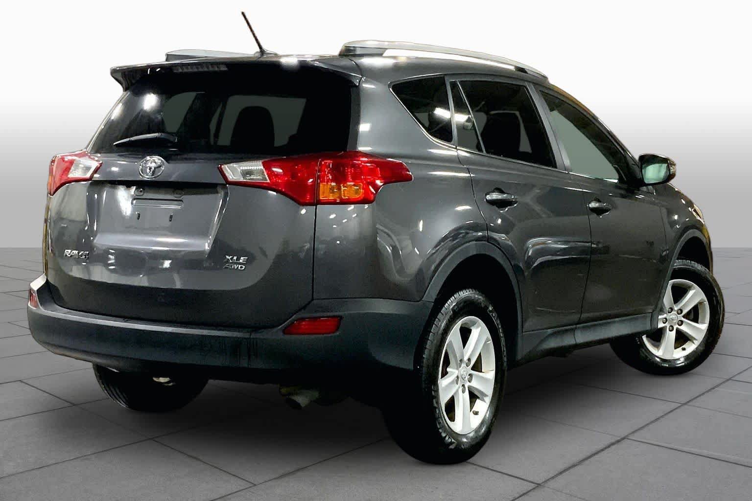 Used 2014 Toyota RAV4 XLE AWD/4WD image 13
