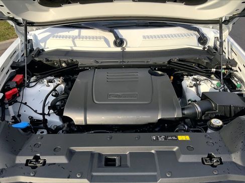 New 2026 Land Rover Defender 110 S image 16