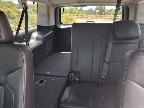 Used 2017 GMC Yukon XL SLT w/ Open Road Package RWD image 22