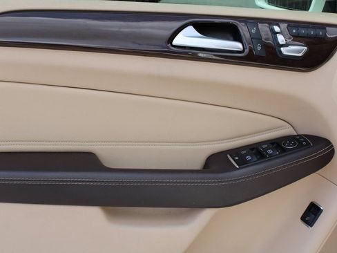 Used 2017 Mercedes-Benz GLE 350 image 8