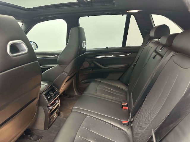 Used 2017 BMW X5 M AWD/4WD image 25