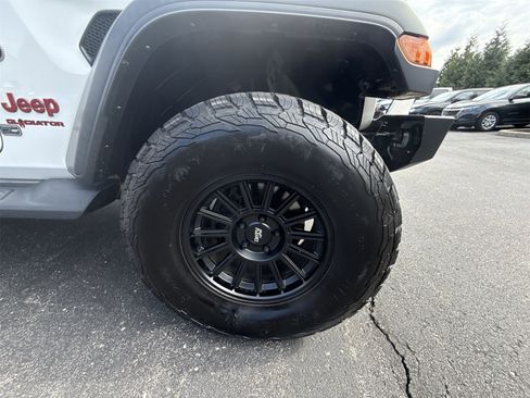 Used 2020 Jeep Gladiator Sport w/ Quick Order Package 24S image 31