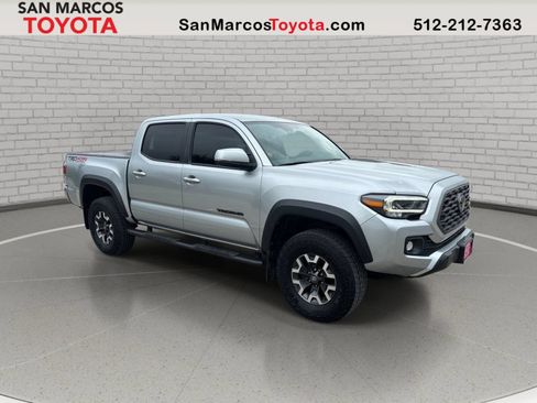 Used 2022 Toyota Tacoma TRD Off-Road AWD/4WD image 8