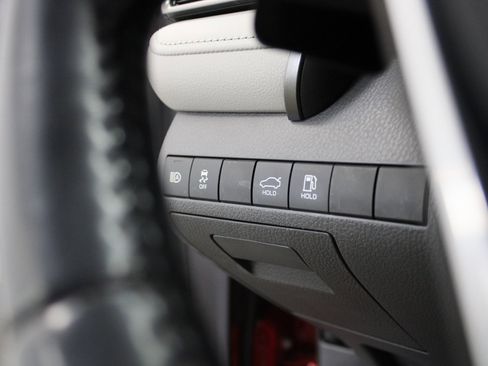 Used 2020 Toyota Camry SE image 31