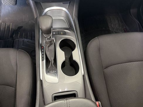 Used 2021 Chevrolet Malibu LT FWD image 17