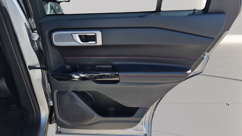 Used 2022 Ford Explorer ST-Line RWD image 27