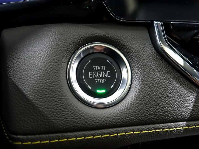 New 2026 Chevrolet Colorado ZR2 w/ Technology Package AWD/4WD image 16