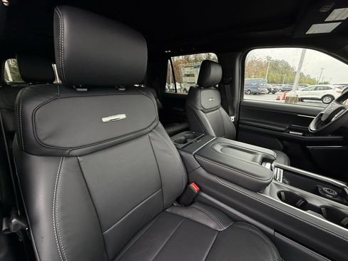 New 2025 Ford Expedition Max Platinum w/ Stealth Performance Package image 31