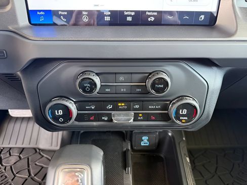 Used 2025 Ford Bronco Big Bend AWD/4WD image 18