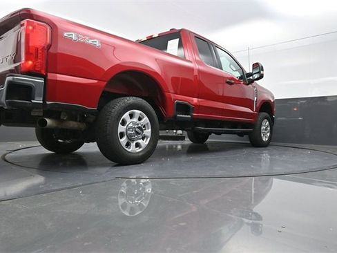 Used 2024 Ford F250 XLT w/ Camper Package image 33