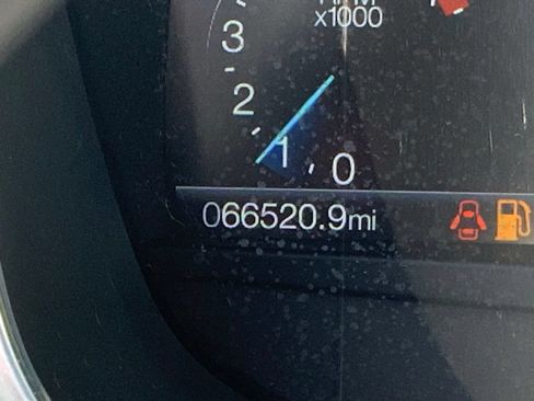 Used 2020 Ford Fusion SE FWD image 27