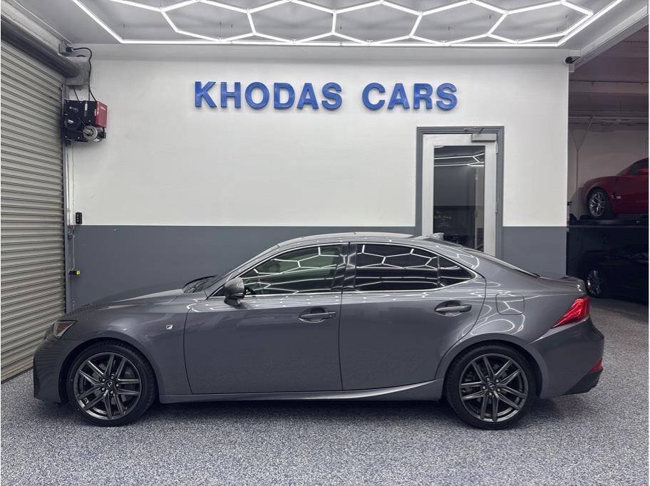 Used 2017 Lexus IS 200t F Sport w/ F Sport Package RWD image 1