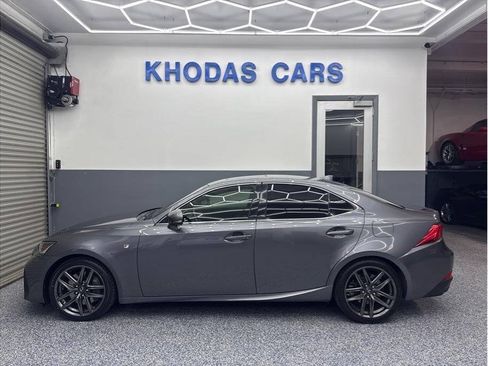 Used 2017 Lexus IS 200t F Sport w/ F Sport Package RWD image 1
