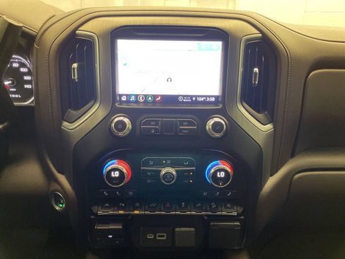 Used 2021 GMC Sierra 1500 Denali w/ Denali Ultimate Package AWD/4WD image 14