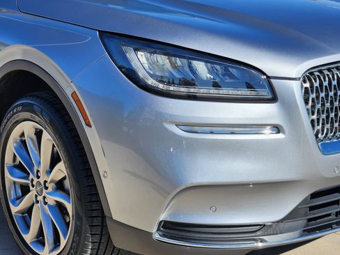 Used 2021 Lincoln Corsair AWD w/ Premium Package image 6