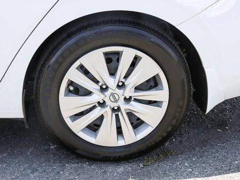 Used 2024 Nissan Sentra S FWD image 13