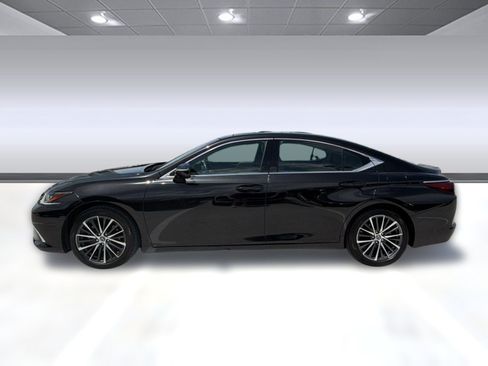 Used 2025 Lexus ES 350 w/ Premium Package FWD image 2