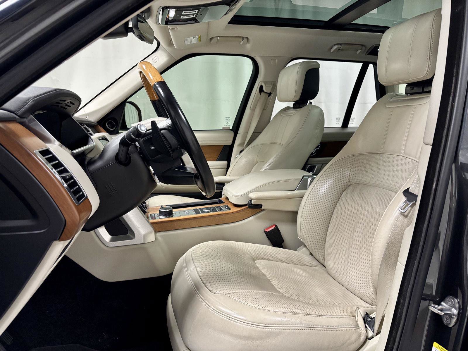 Used 2018 Land Rover Range Rover HSE AWD/4WD image 17