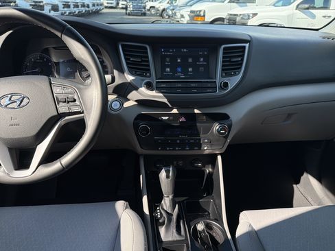 Used 2018 Hyundai Tucson Value w/ Cargo Package FWD image 31