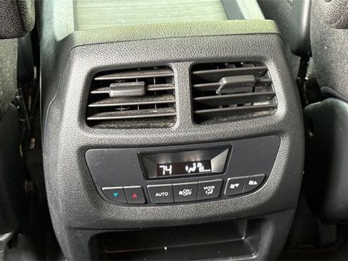 Used 2022 Honda Pilot Sport image 16